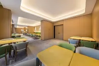 Ji Hotel (Siguniang Mountain Scenic Area Branch) - พร้อมอาหารเช้า