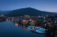 Hushan Mansion (Yixing Yao Hu Town Scenic Area)