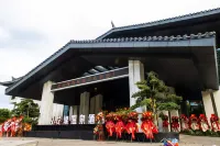 Panzhou Hanhua Garden Hot Spring Hotel - parking