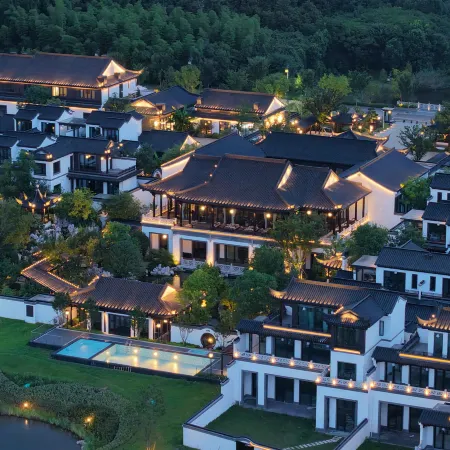 Yinju Jiayu Wenquan Resort Hotel