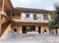 Zainuo Courtyard Chinese Inn - ที่มีที่จอดรถ