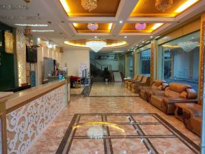 Jingxi Ramada Business Hotel