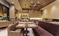 B Hotel Alabang - breakfast