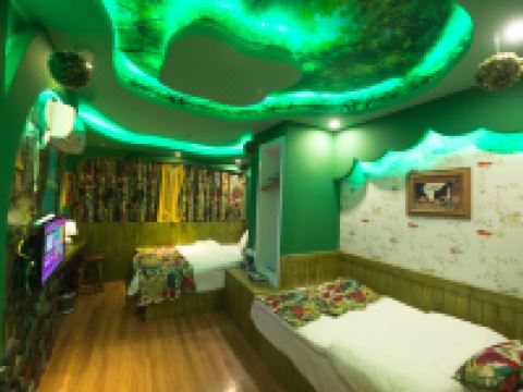 1314情侣主题酒店(重庆解放碑步行街店) - 青出於蓝双床房