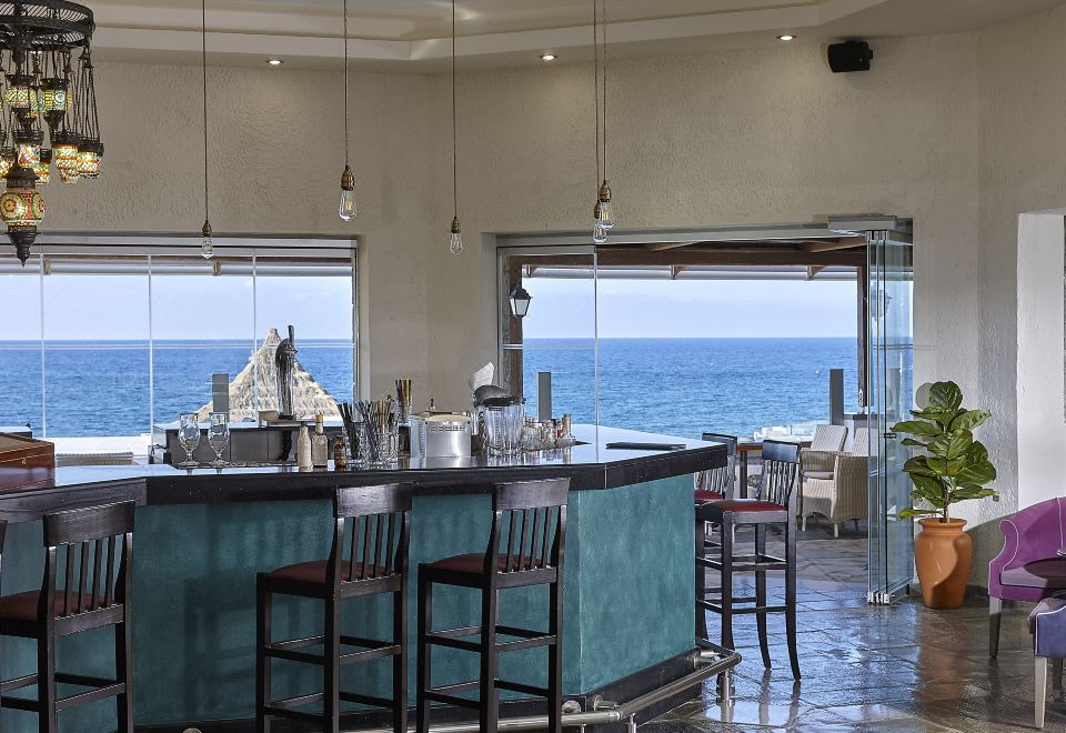 Alexander Beach Hotel & VillageOver view