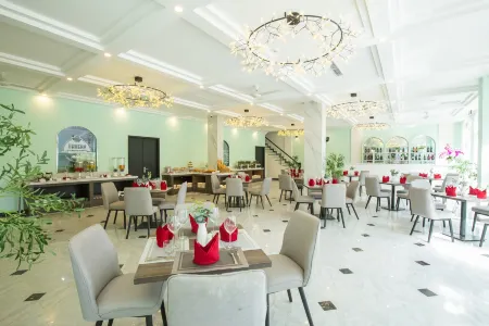 PARALIA HOTEL PHU QUOC Отели рядом с достопримечательностью «Сан- Бич»