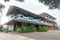 Super OYO 942 Srikandi Hotel Hotel di Punung