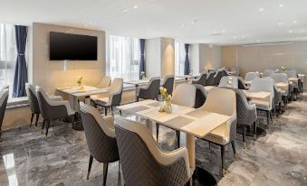 Lavande Hotel (Zhengzhou Economic and Technological Development Zone Central Square Subway Station)