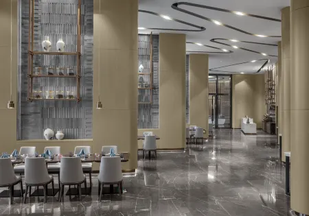 RONGYUANHOTEL Отели рядом с достопримечательностью «Jinyintan Beach»