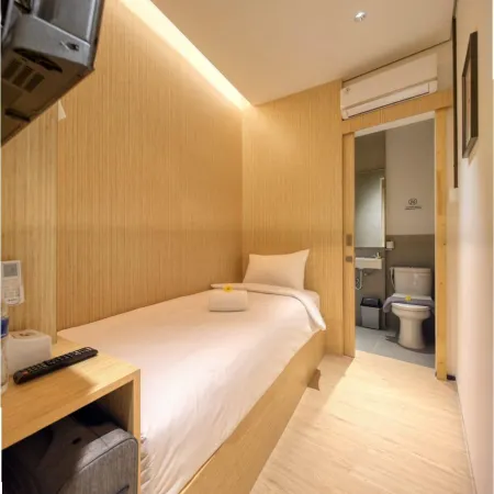 Cool Living Отели рядом с достопримечательностью «Торговый центр Senayan City»