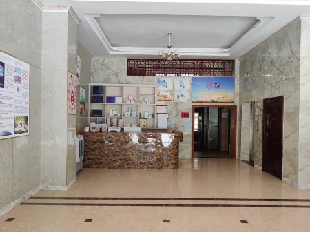 Fuyang Happy Apartment Отели рядом с достопримечательностью «Taozhu Memorial Hall»