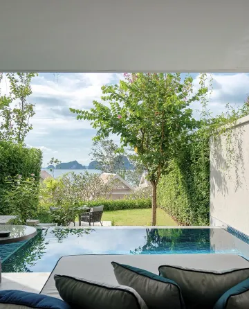 สวีทดีลักซ์เตียงคิงไซส์วิวสวนสระว่ายน้ำ