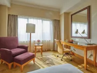 Radisson Collection Hotel, Yangtze Shanghai Hotels near Changning