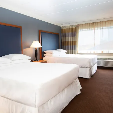 Sheraton Niagara Falls Отели рядом с достопримечательностью «Подковообразный водопад»