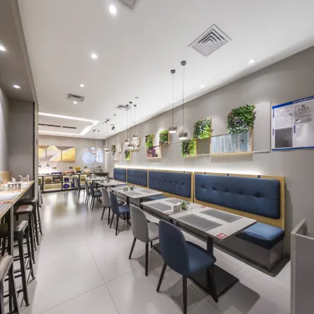 Homeinn Selected Hotel (Beijing Mudanyuan Subway Station) Отели рядом с достопримечательностью «Станция метро Mudanyuan»