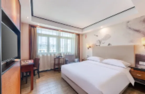 Yajun Hotel (Yiwu International Trade City)