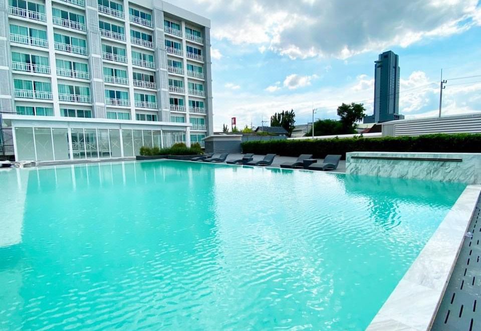 4. 골든 시티 라용..