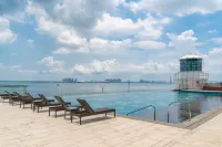 LN Garden Hotel, Zhanjiang - pantai