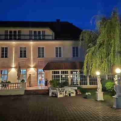 迪爾林登霍夫飯店 Hotel Exterior