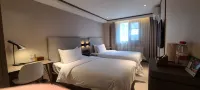 HanTing Hotel (Qingdao May Fourth Square Zhiquan Road Subway Station) - 2 Yıldız