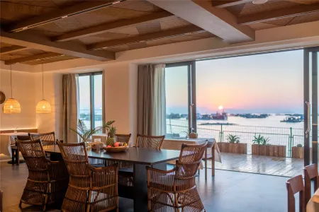 Miyue · ShenZhen Monemvasia Sea View Resort