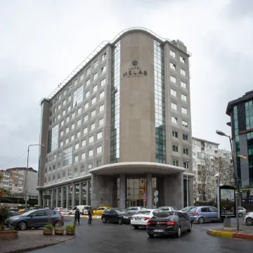 Melas Hotel Istanbul Отели рядом с достопримечательностью «Торговый центр Zorlu Center»