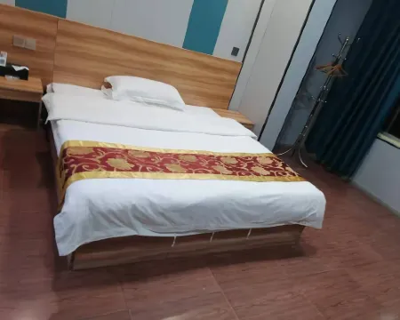 Fengcheng Qiandu Hotel Hotels in Fengcheng