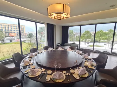 Ruian Zhailiaoxi Hotel Отели рядом с достопримечательностью «Huayan National Forest Park»