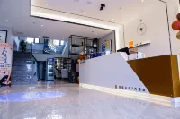 7Days Inn Hotel (Xinmin Liaohe Dajie Zhanqian Square) - parking