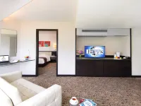Regal Riverside Hotel Hotels near MTR Fo Tan Station