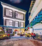 Longnan Zhenggui Qianyuan Backyard B&B