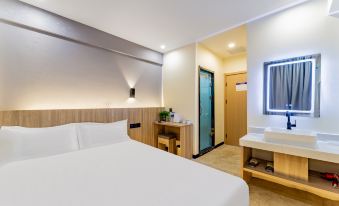 Leyi Hotel (Hailiang Branch, Zhongshan West Road, Hohhot)