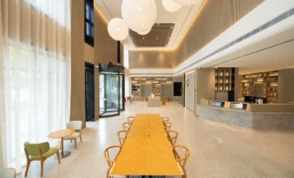 JI Hotel (Shantou High Speed Railway Station)