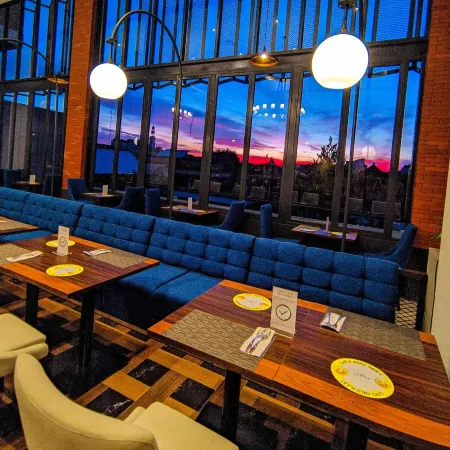 Patra Malioboro Hotel Отели рядом со станцией Yogyakarta