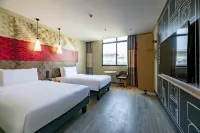 Ibis Hotel (Xi'an Baqiao Hongqing Subway Station) Hotels in Xi'an