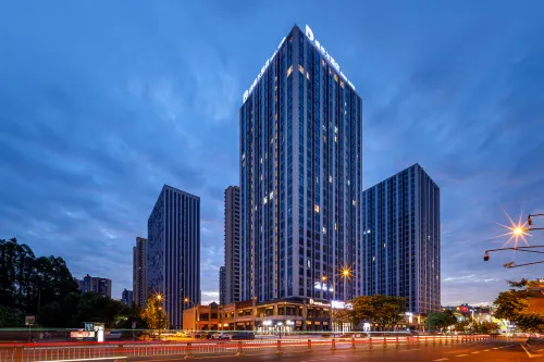 締希爾高空湯池酒店（樂山高鐵站萬達廣場店）
