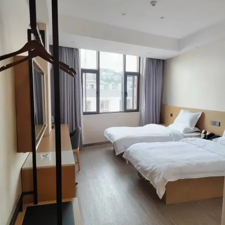 Zhonghui Hotel