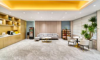 Haoli Hotel (Ningbo Cixi Yintai Department Store Suntang Road)