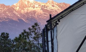 Lijiang Yulong Snow Mountain Maoci Starry Sky Tent Homestay