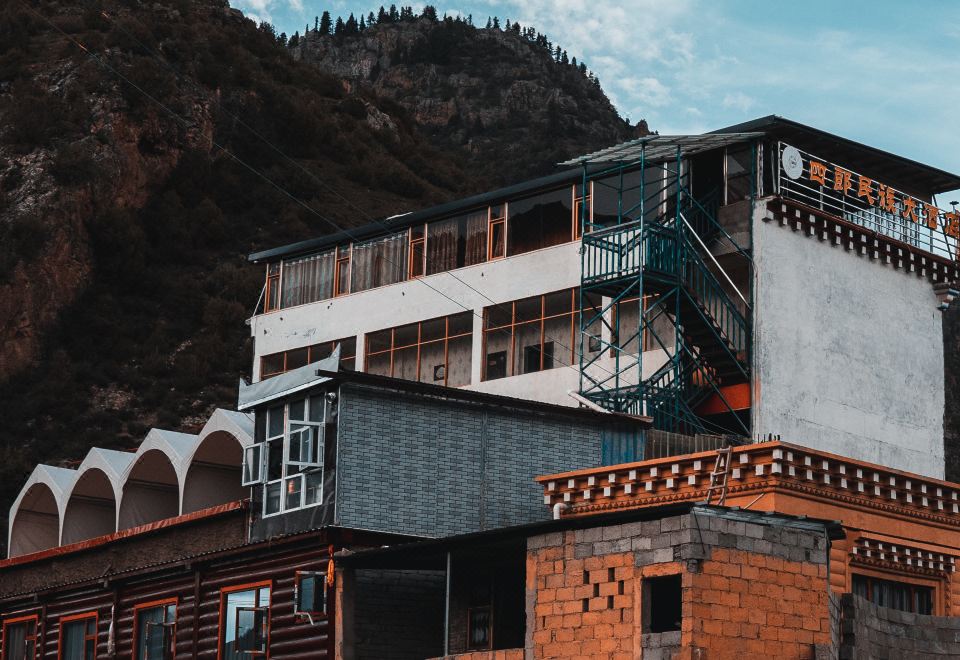 Silang Ethnic Grand Hotel의 아늑한 인테리어