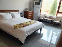 Flower Sweet Wine Fragrance Homestay Hotels in Tonghua County