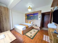 Prem Durbar Hotel & Nagarkot Zipline - Bãi đậu xe