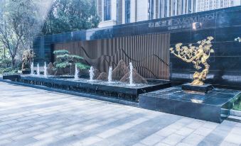 HotelMoMc (Taiyuan Longcheng Street Future City)