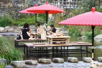 Clouds and Terraces return to the wild sea of clouds camp Hotels in Yunhe