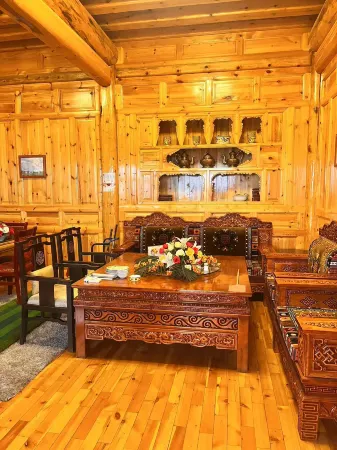 Jainca Deji Homestay Отели в г. Цзиньчжа