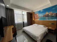 Mengcheng Zeyu Business Hotel