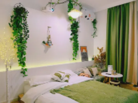 Yunya Theme B&B (Yanbian University Internet celebrity wall store)