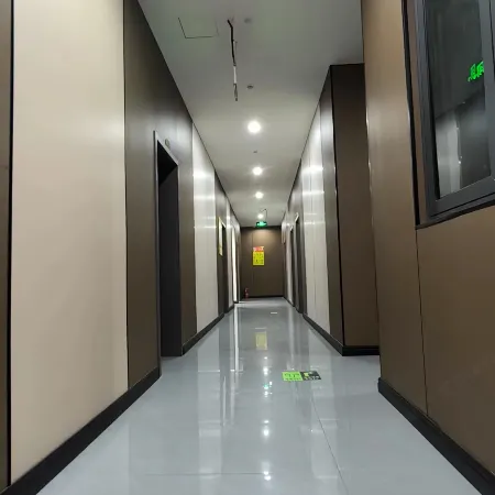 Yuehe Business Hotel