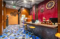 Jianman Hotel (Longyou South Gate Historical Block Store)