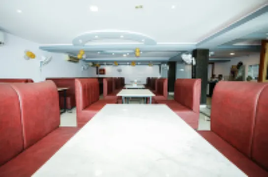 เดฟดาร์ชัน โรงแรม แอนด์ เรสเตอรองต์ โรงแรมในอุเดเปอร์